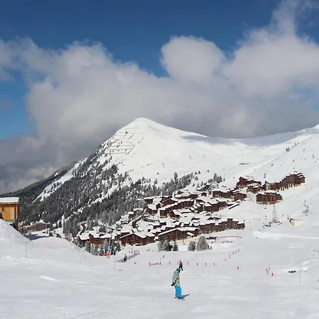 Apartment Cosy Sur Les Pistes Avec Balcon Et Wifi - Fr-1-455-1